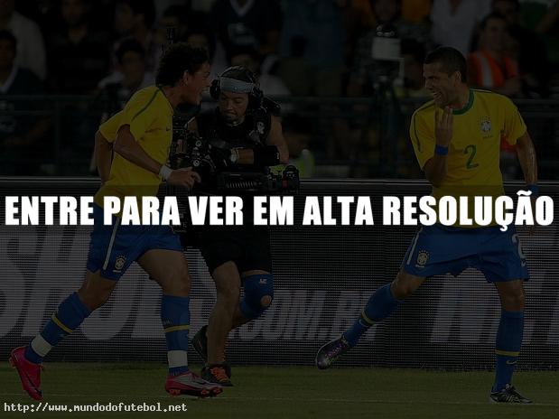 dani,alves,comemora,gol,brasil