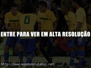 Jogadores do Brasil fazem comemoração ensaida após o gol de Leandro Damião. (Créditos Imagem: globo.com)