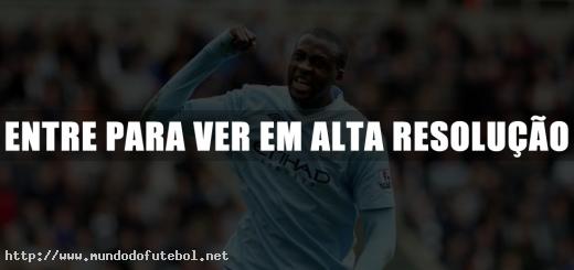 Manchester-City-comemoração-Yara-Toure