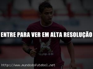 Carlos Eduardo em ação pelo Rubin Kazan